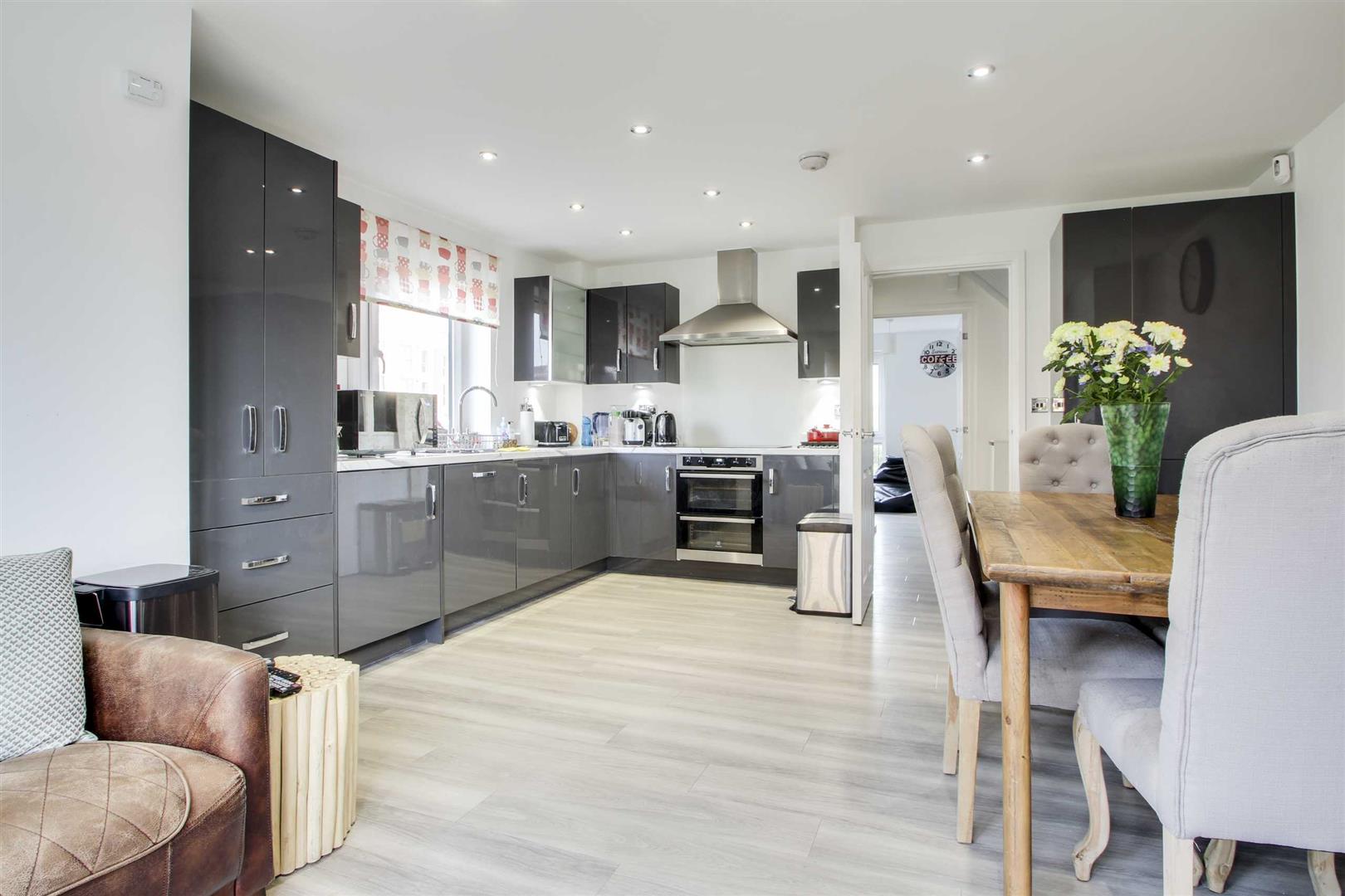 4 bed property in Holt Avenue, Milton Keynes